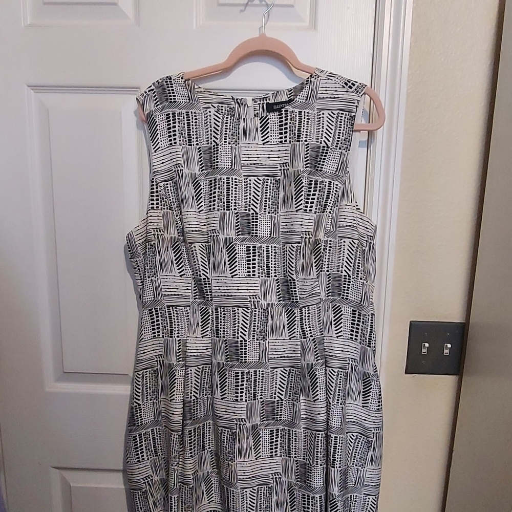 Ellen Tracy Black and White Geometric Midi Dress